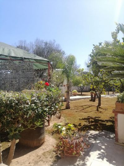 Villa di ampia metratura con giardino