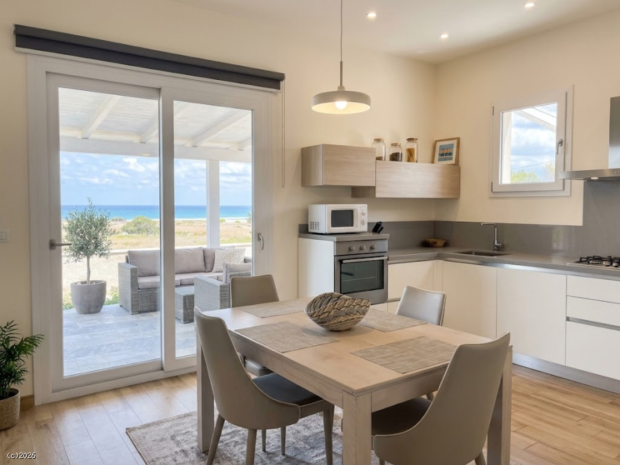 Luminosa e Moderna Villetta con Vista Mare e Giardino Privato