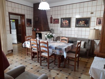 Porto Cesareo primo piano centralissimo di ampia metratura